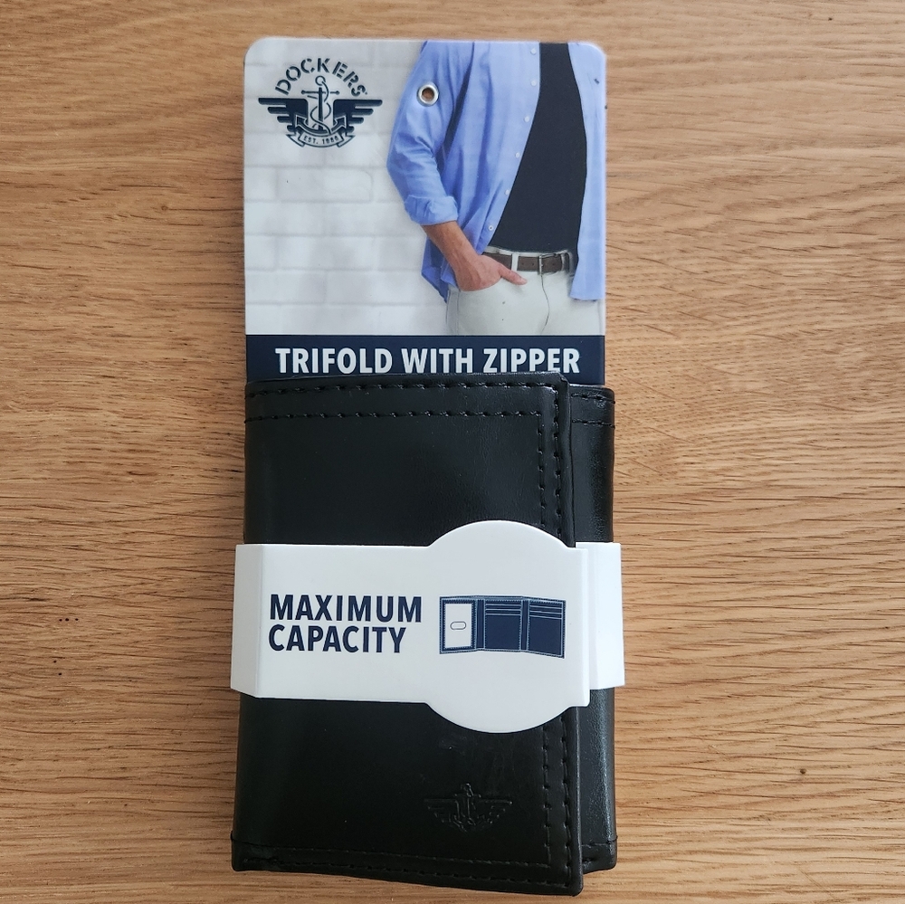 New Dockers Mens Wallet